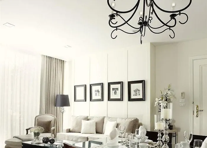 Rongratana Executive
