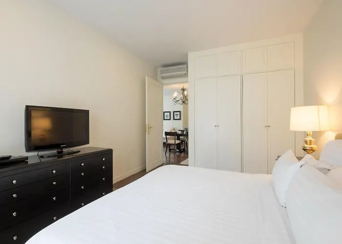 فندق Rongratana Executive 4*