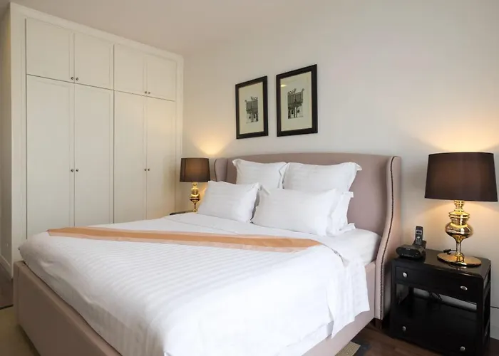 Rongratana Executive 4* بانكوك