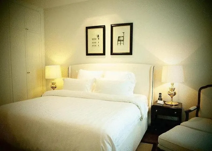فندق Rongratana Executive 4*