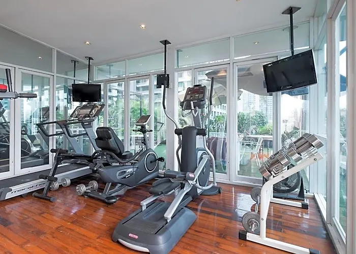 فندق Rongratana Executive 4*