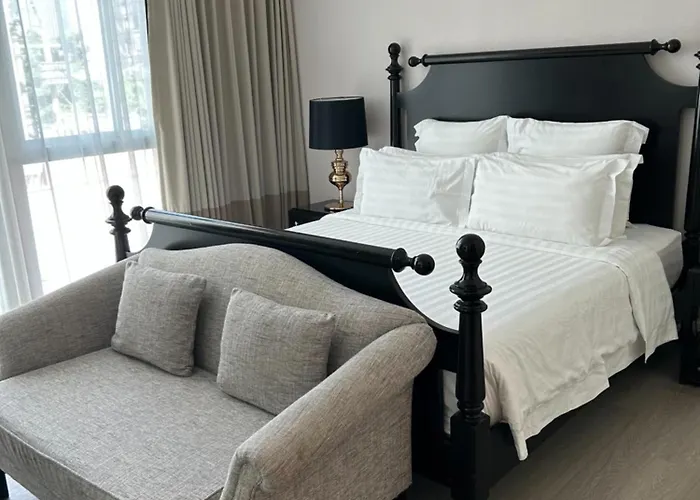 Rongratana Executive 4*